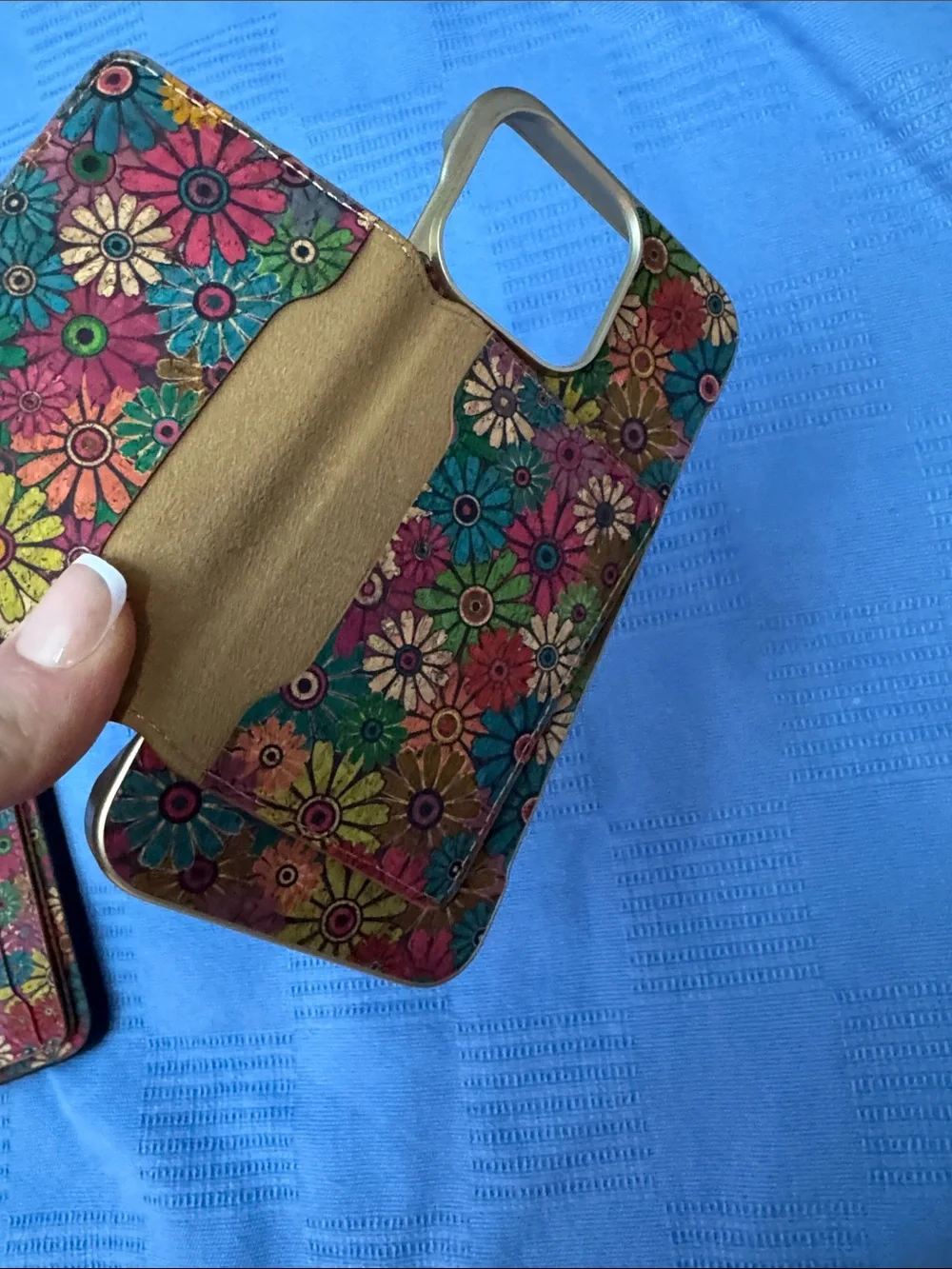 IPHONE 15Pro Max Floral Green Magnetic Card Holder Phone Case